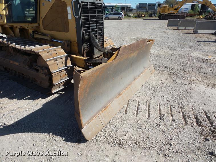 image for item DD9501 2001 John Deere 650H LT dozer