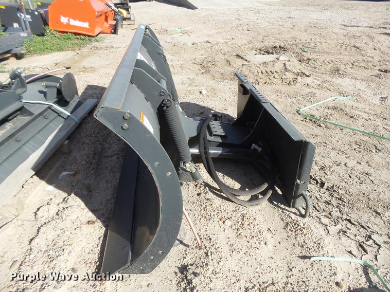 image for item DE9190 2014 Bobcat snow blade