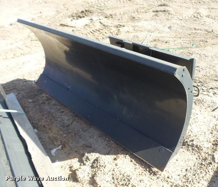 image for item DE9190 2014 Bobcat snow blade