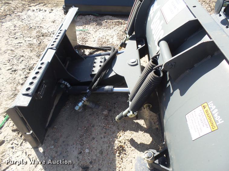 image for item DE9190 2014 Bobcat snow blade