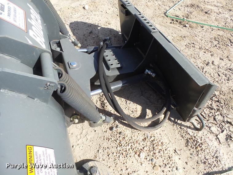 image for item DE9190 2014 Bobcat snow blade