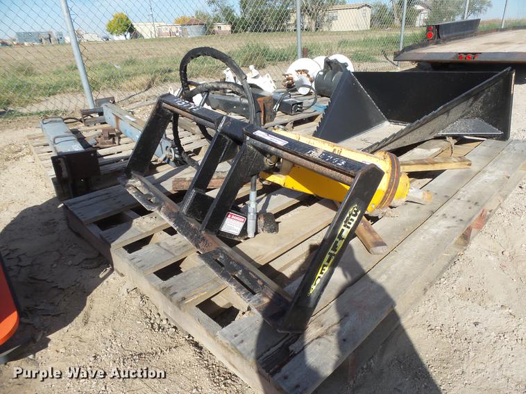 image for item DE9191 Belltec skid steer auger
