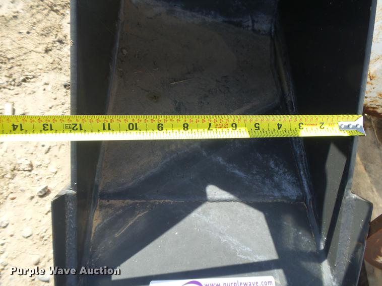 image for item DE9194 12"W backhoe bucket