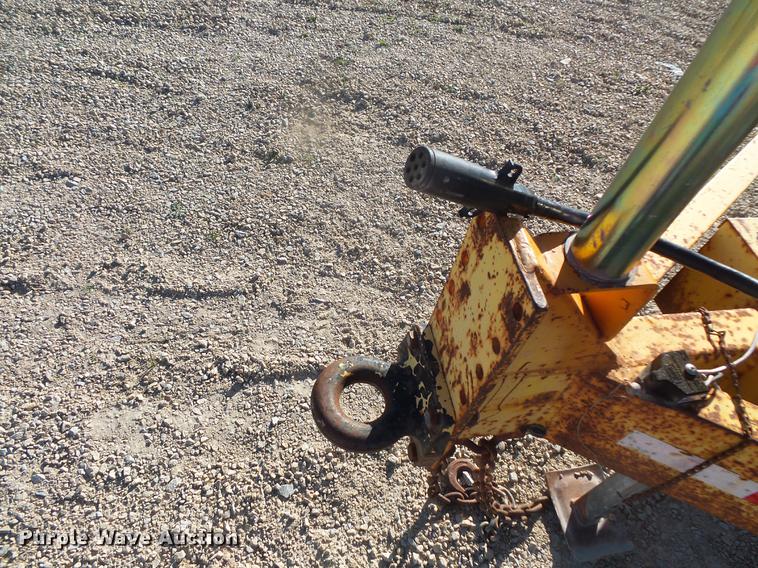 image for item DE9437 2001 Redi Haul RH4110RT reel trailer