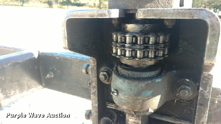 image for item DF9752 Bobcat skid steer tree saw