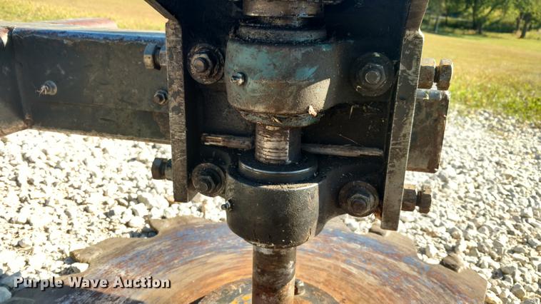 image for item DF9752 Bobcat skid steer tree saw