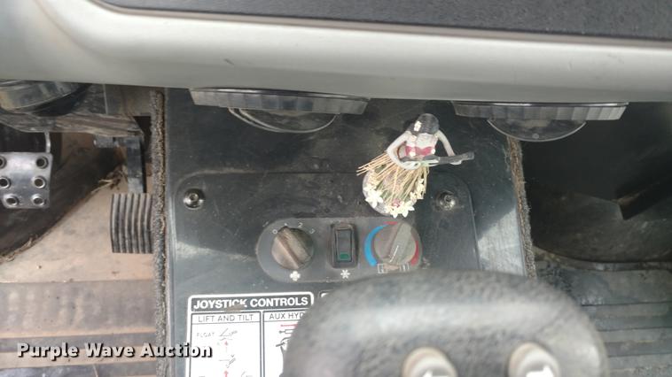 image for item DF9754 2013 Bobcat Toolcat 5600 utility work machine