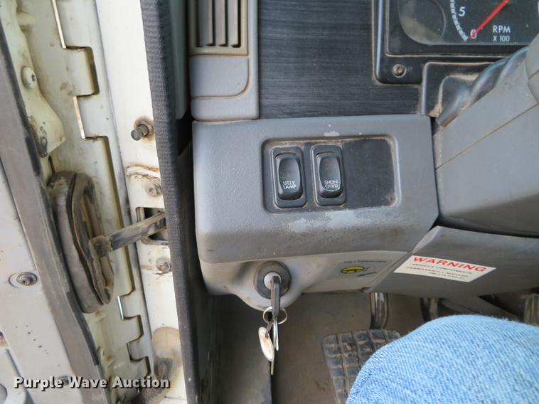 image for item DF9793 2006 Freightliner Columbia vacuum truck