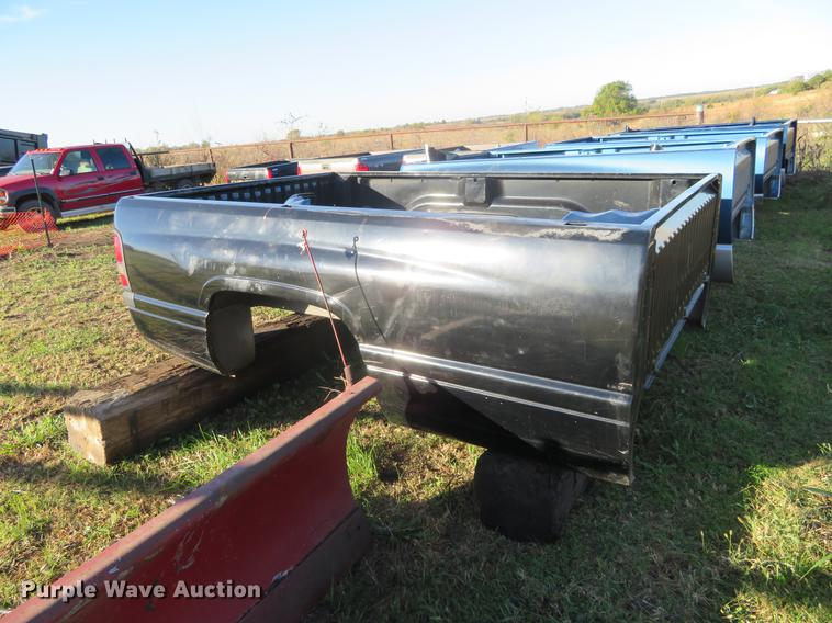 image for item DF9795 2003 Dodge Ram pickup truck bed