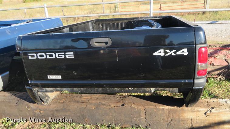 image for item DF9795 2003 Dodge Ram pickup truck bed