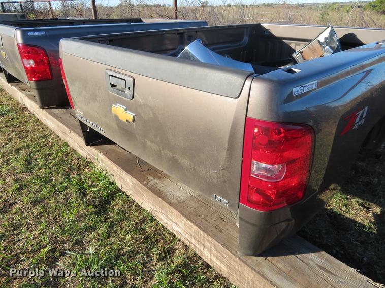 image for item DF9799 2008 Chevrolet pickup truck bed