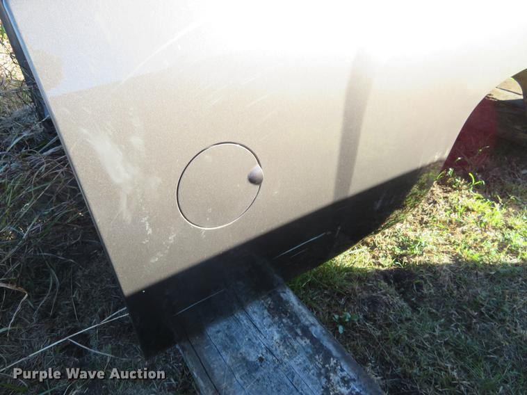 image for item DF9799 2008 Chevrolet pickup truck bed