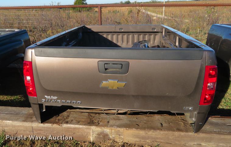 image for item DF9800 2008 Chevrolet pickup truck bed