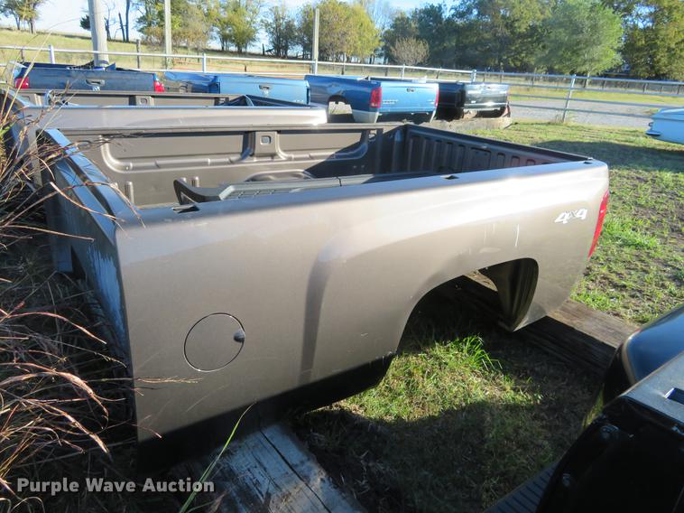 image for item DF9800 2008 Chevrolet pickup truck bed