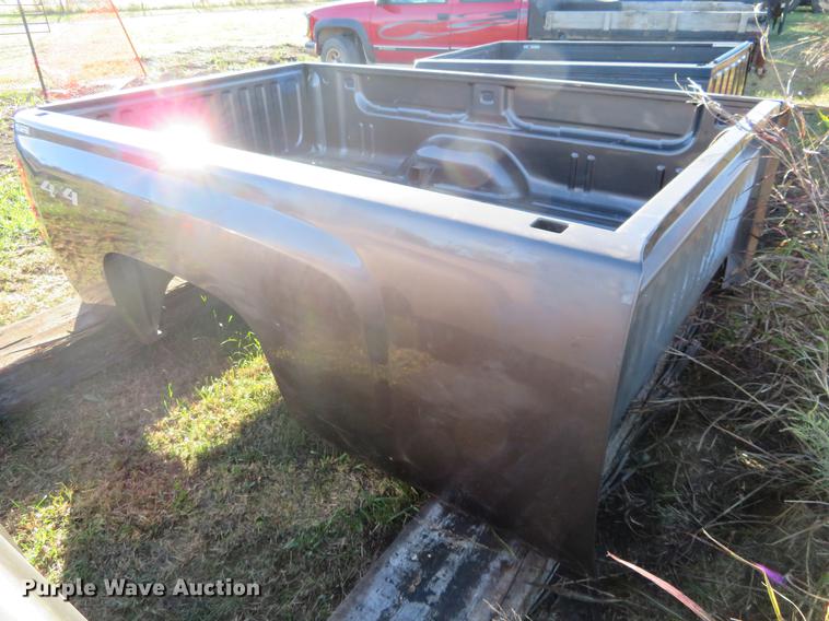 image for item DF9800 2008 Chevrolet pickup truck bed