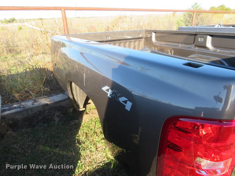 image for item DF9800 2008 Chevrolet pickup truck bed