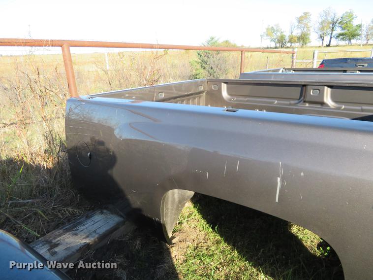 image for item DF9800 2008 Chevrolet pickup truck bed