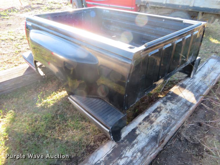 image for item DF9801 1992 Chevrolet pickup truck bed