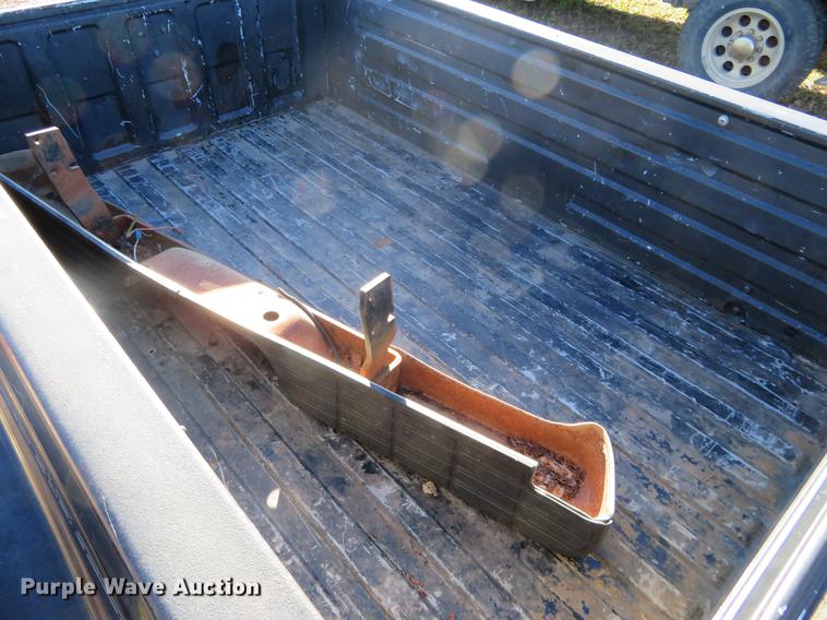 image for item DF9801 1992 Chevrolet pickup truck bed