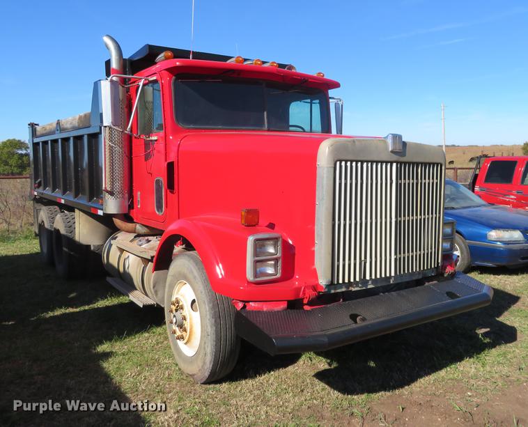 image for item DF9804 1990 International F9370 dump truck