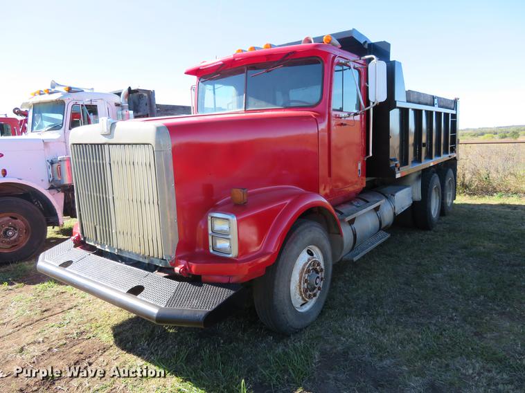 image for item DF9804 1990 International F9370 dump truck
