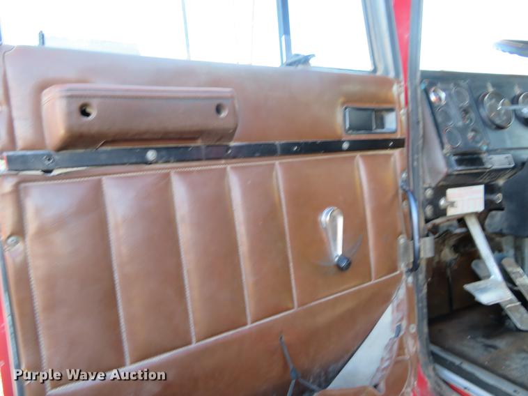 image for item DF9804 1990 International F9370 dump truck