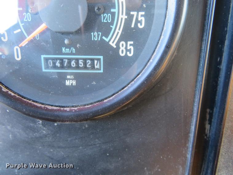 image for item DF9804 1990 International F9370 dump truck