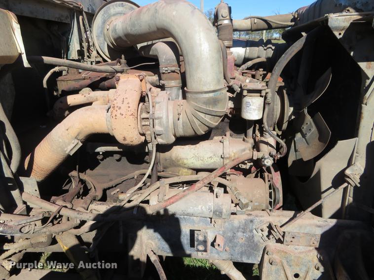 image for item DF9804 1990 International F9370 dump truck