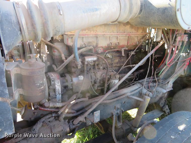 image for item DF9804 1990 International F9370 dump truck