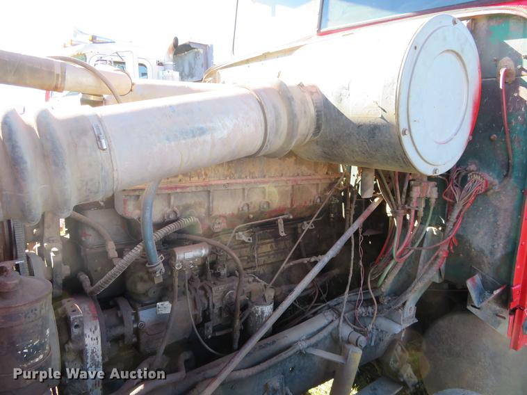 image for item DF9804 1990 International F9370 dump truck