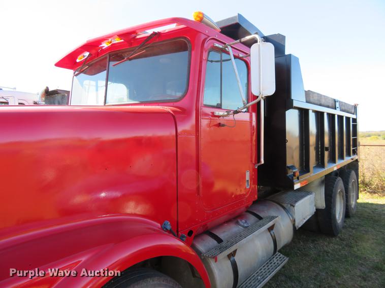 image for item DF9804 1990 International F9370 dump truck