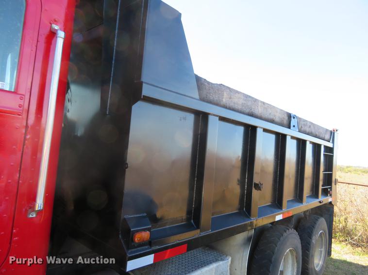 image for item DF9804 1990 International F9370 dump truck