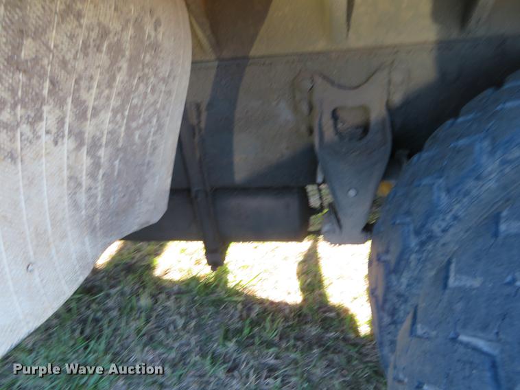 image for item DF9804 1990 International F9370 dump truck