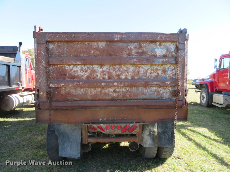 image for item DF9805 1981 Peterbilt 359 dump truck