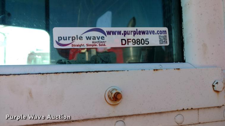 image for item DF9805 1981 Peterbilt 359 dump truck