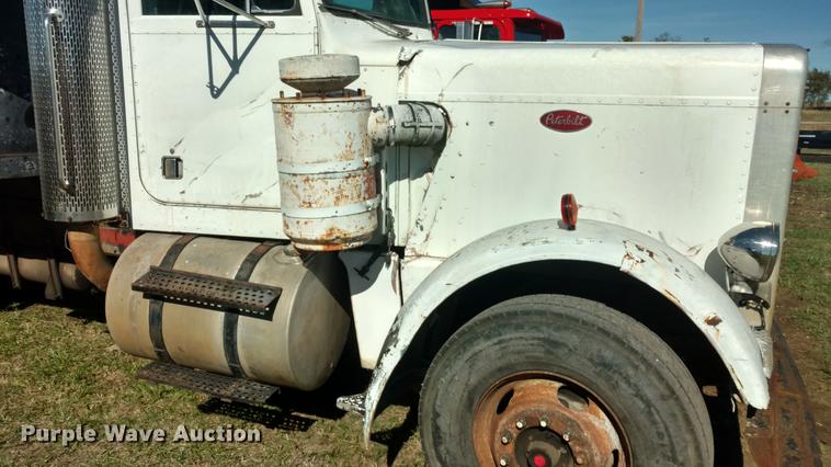 image for item DF9805 1981 Peterbilt 359 dump truck