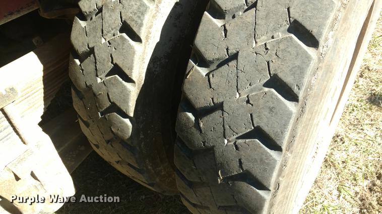 image for item DF9805 1981 Peterbilt 359 dump truck