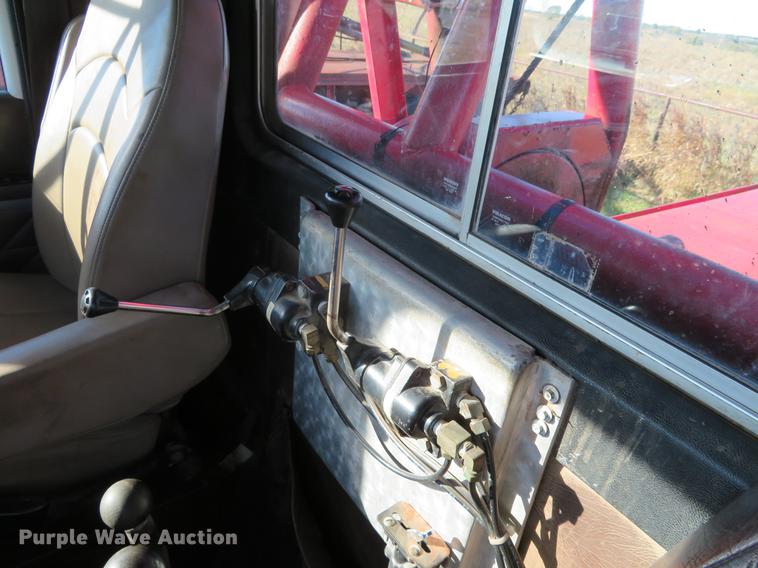 image for item DF9806 1999 International Paystar 5000 oilfield rig up tandem truck