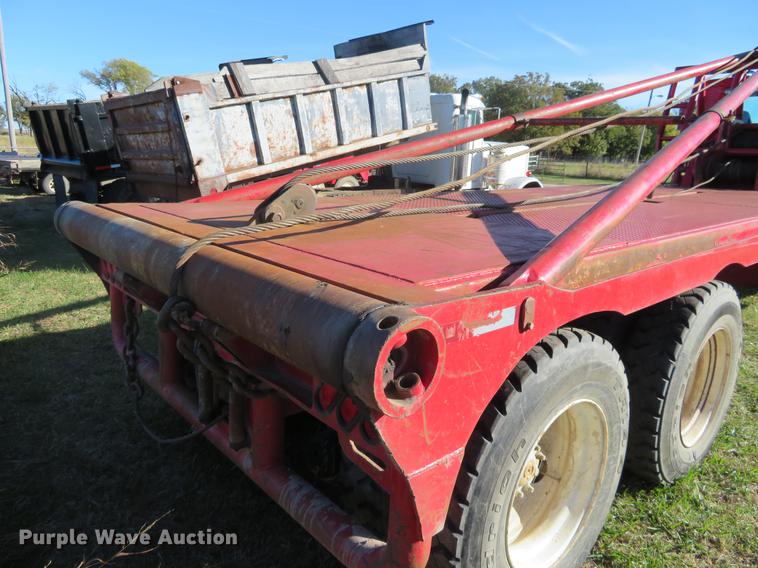 image for item DF9806 1999 International Paystar 5000 oilfield rig up tandem truck