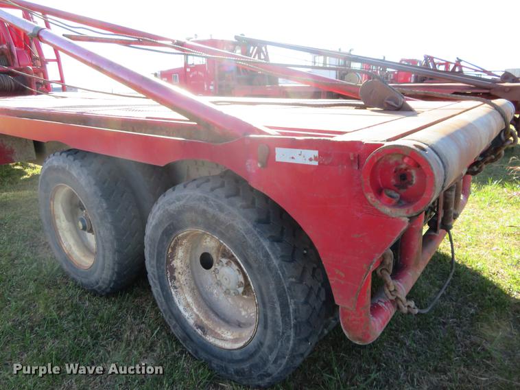 image for item DF9806 1999 International Paystar 5000 oilfield rig up tandem truck