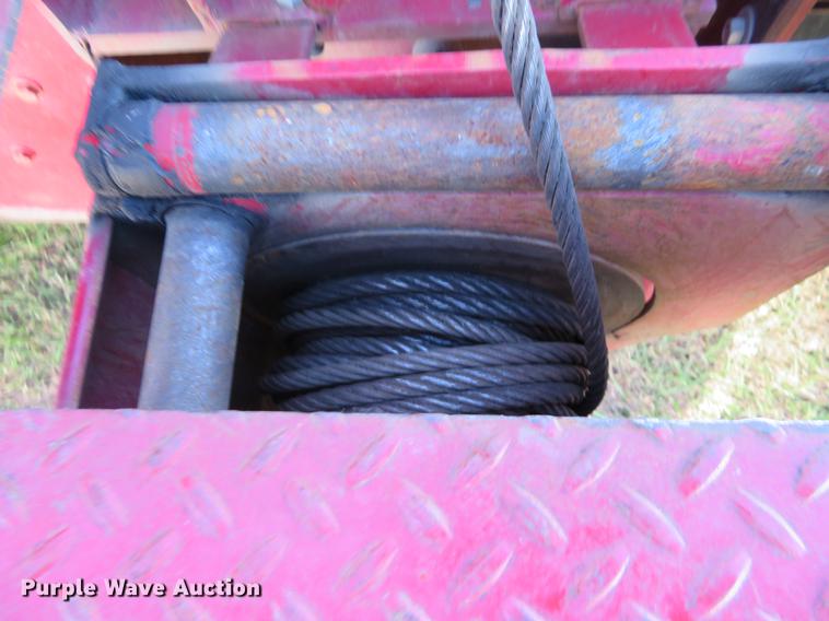 image for item DF9806 1999 International Paystar 5000 oilfield rig up tandem truck