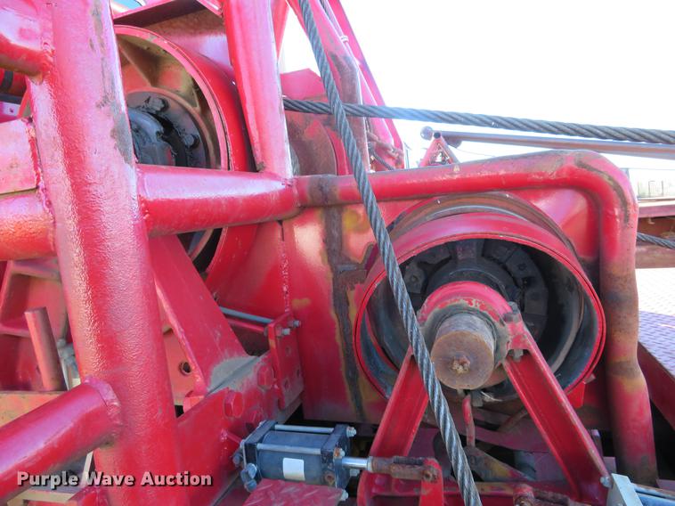 image for item DF9806 1999 International Paystar 5000 oilfield rig up tandem truck