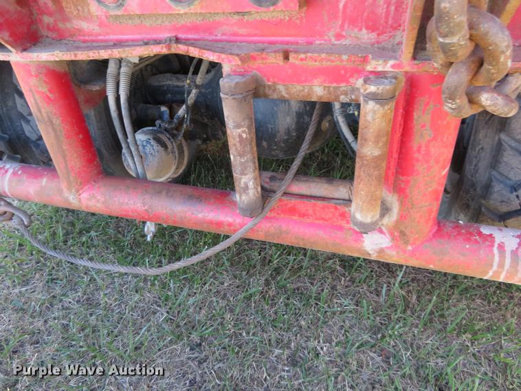 image for item DF9806 1999 International Paystar 5000 oilfield rig up tandem truck