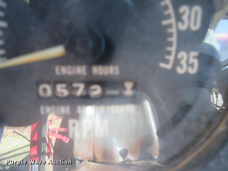 image for item DF9807 1981 International Paystar 5000 oilfield rig up tandem truck