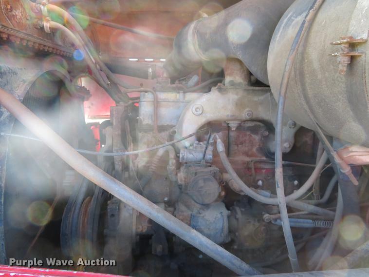 image for item DF9807 1981 International Paystar 5000 oilfield rig up tandem truck