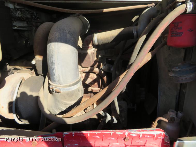 image for item DF9807 1981 International Paystar 5000 oilfield rig up tandem truck