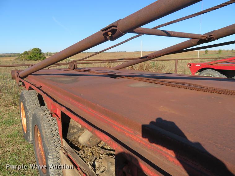 image for item DF9807 1981 International Paystar 5000 oilfield rig up tandem truck