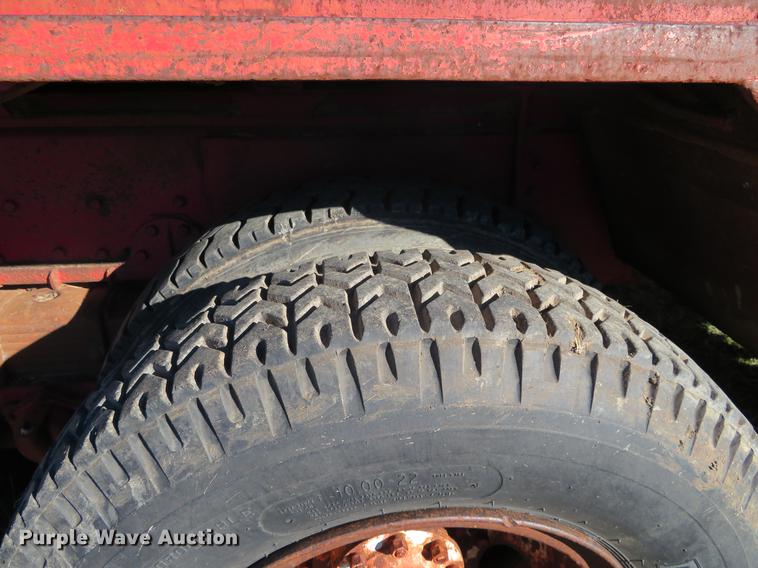 image for item DF9807 1981 International Paystar 5000 oilfield rig up tandem truck