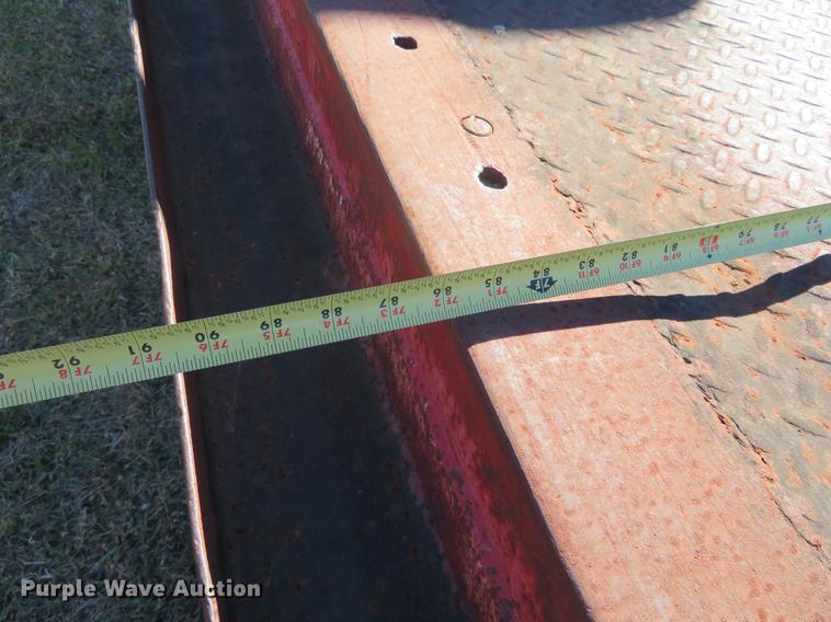 image for item DF9807 1981 International Paystar 5000 oilfield rig up tandem truck