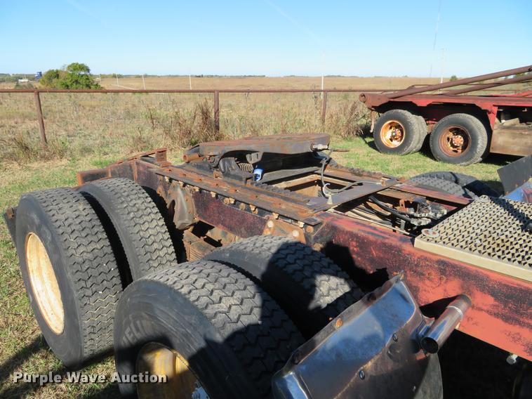 image for item DF9808 1985 Marmon semi truck